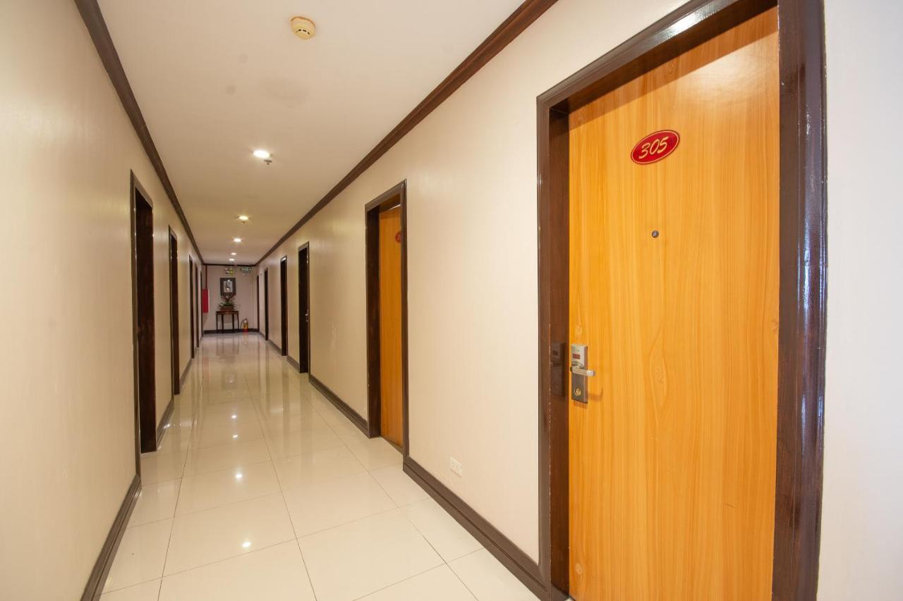 Fuente Oro Business Suites Cebu Powered By Cocotel מראה חיצוני תמונה