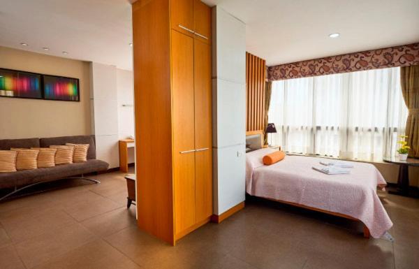 Fuente Oro Business Suites Cebu Powered By Cocotel מראה חיצוני תמונה