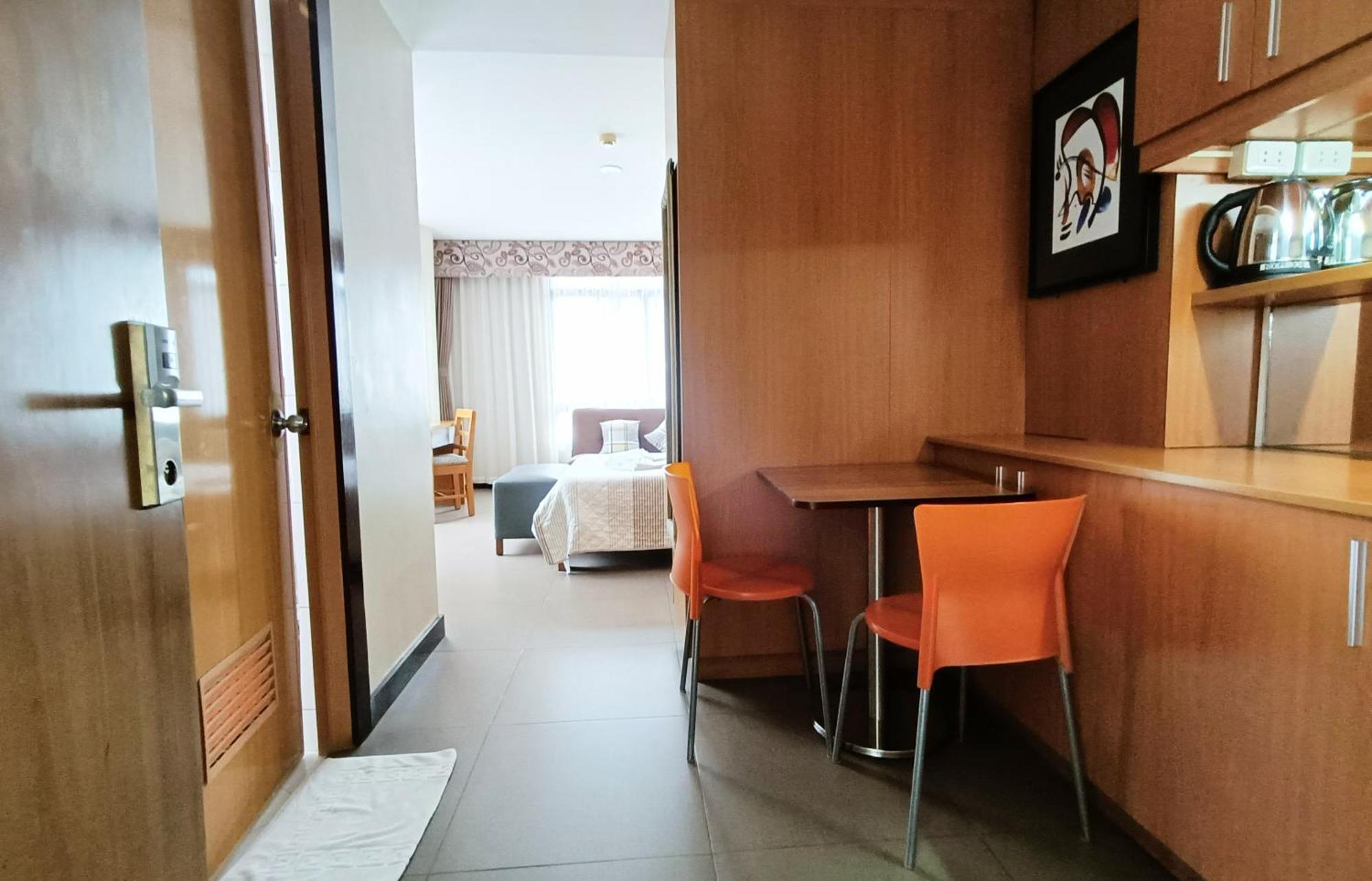 Fuente Oro Business Suites Cebu Powered By Cocotel מראה חיצוני תמונה