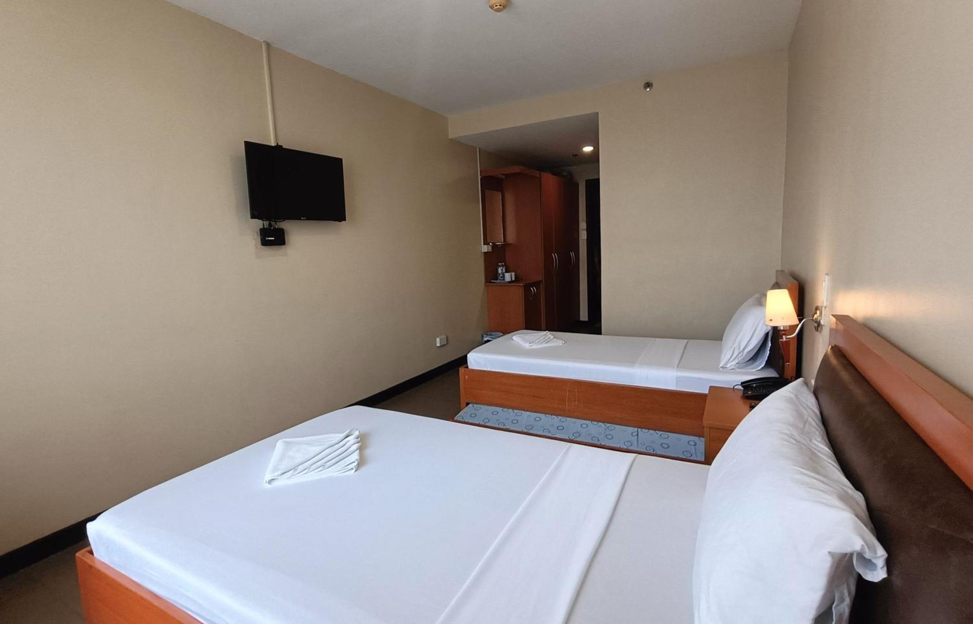 Fuente Oro Business Suites Cebu Powered By Cocotel מראה חיצוני תמונה
