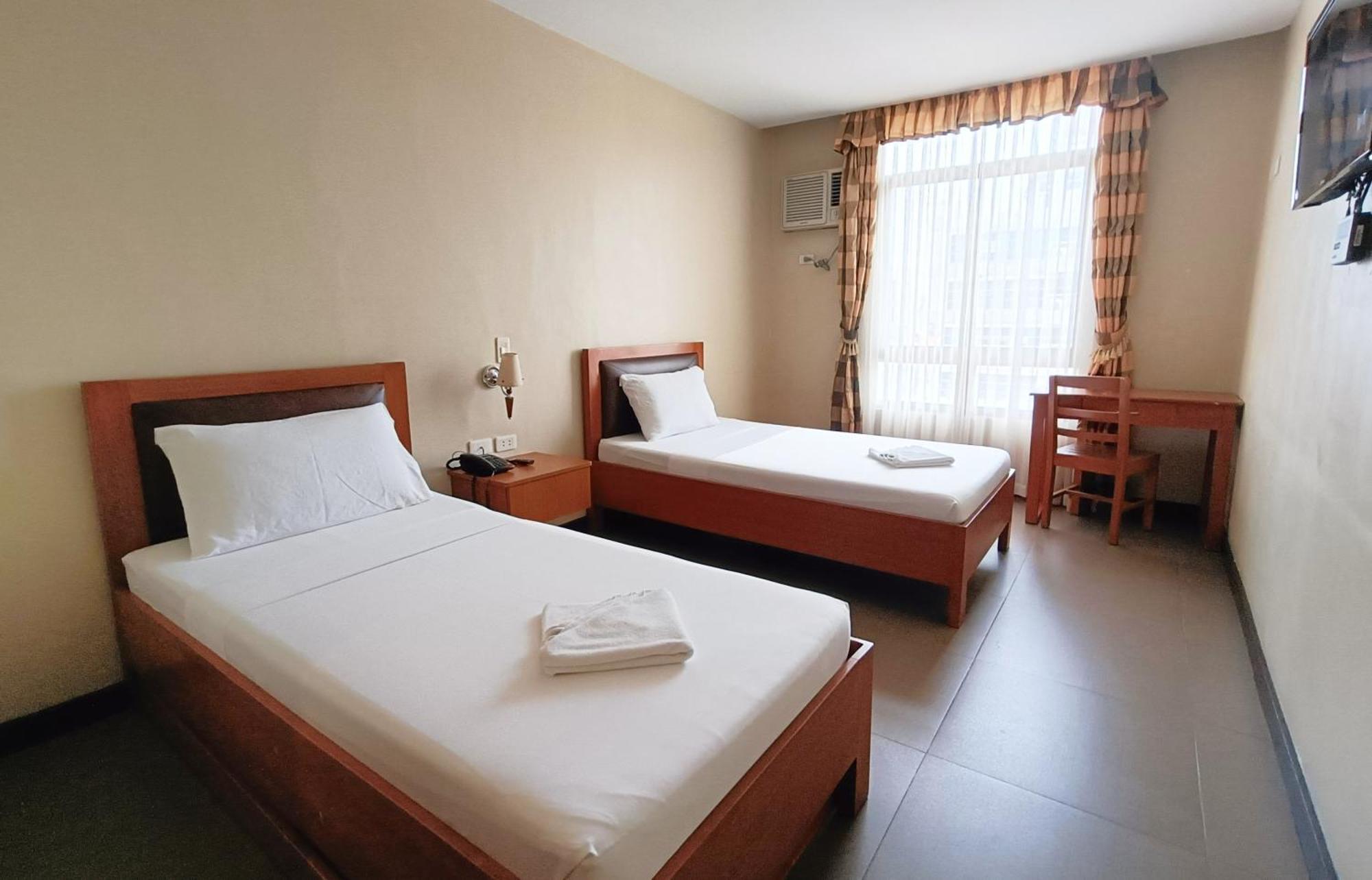 Fuente Oro Business Suites Cebu Powered By Cocotel מראה חיצוני תמונה
