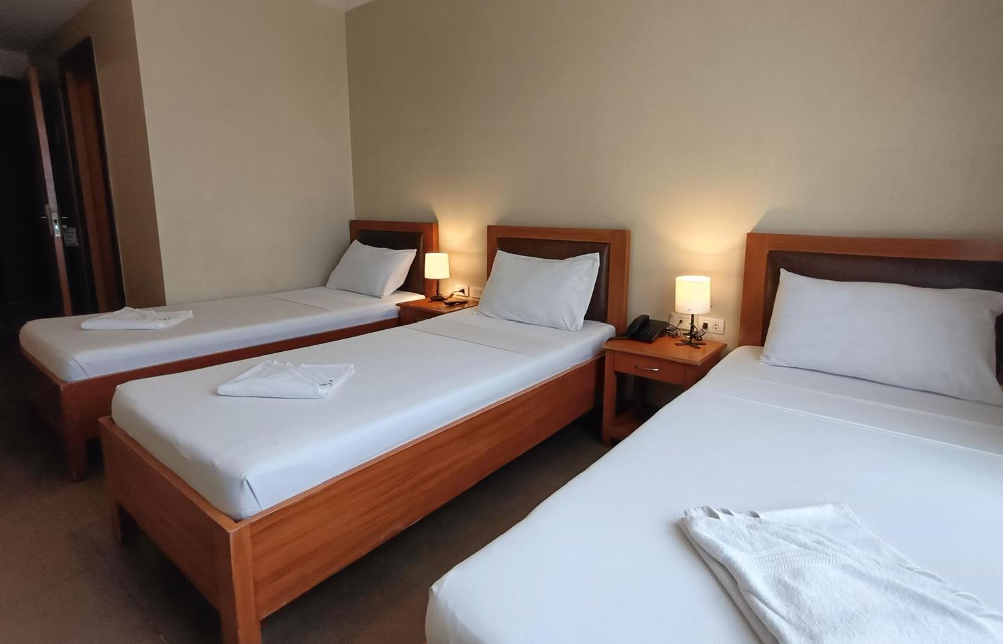 Fuente Oro Business Suites Cebu Powered By Cocotel מראה חיצוני תמונה