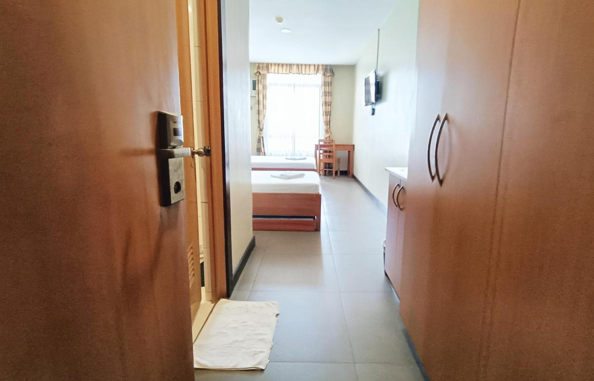 Fuente Oro Business Suites Cebu Powered By Cocotel מראה חיצוני תמונה