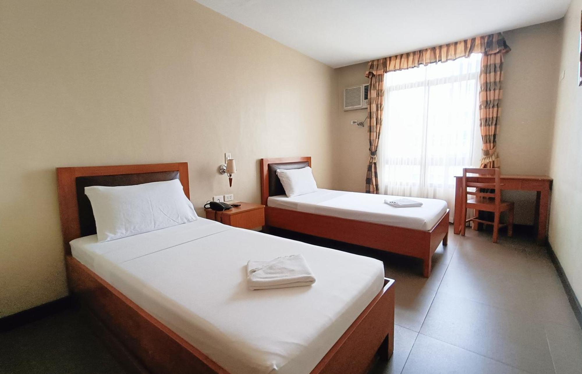 Fuente Oro Business Suites Cebu Powered By Cocotel מראה חיצוני תמונה